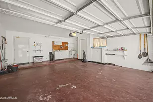 3753 W Dalphin Rd, Phoenix, AZ 85051 - Photo 29