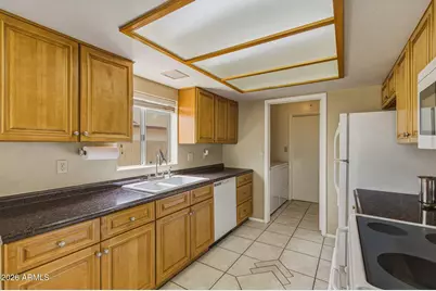 5625 W Sunnyside Drive, Glendale, AZ 85304 - Photo 9