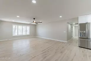8202 E Piccadilly Rd, Scottsdale, AZ 85251 - Photo 11