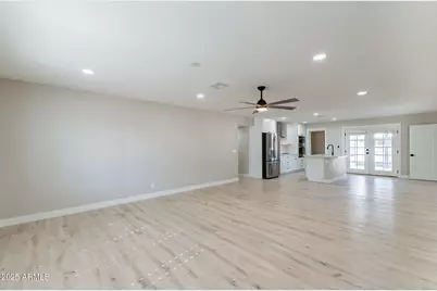 8202 E Piccadilly Road, Scottsdale, AZ 85251 - Photo 9