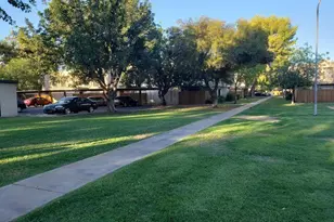 6066 W Golden Ln, Glendale, AZ 85302 - Photo 15