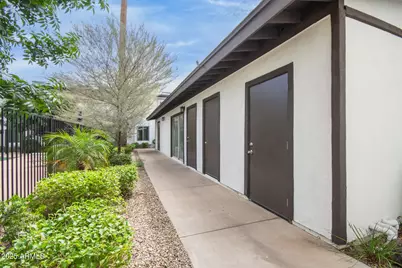 3701 E Monterosa Street #Unit 6, Phoenix, AZ 85018 - Photo 21