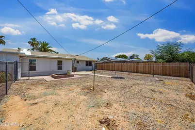12422 N Cherry Hills Drive E, Sun City, AZ 85351 - Photo 23