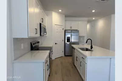 18252 W Creedance Boulevard, Surprise, AZ 85387 - Photo 5