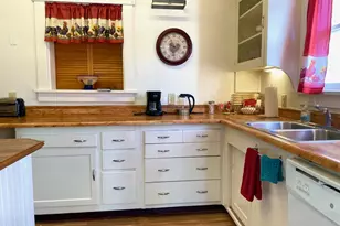 302 Hovland St, Bisbee, AZ 85603 - Photo 9
