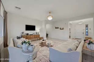 3010 E Desert Ln, Phoenix, AZ 85042 - Photo 11