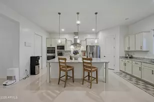 3010 E Desert Ln, Phoenix, AZ 85042 - Photo 11