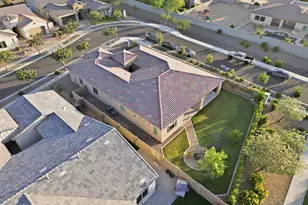 3010 E Desert Ln, Phoenix, AZ 85042 - Photo 49