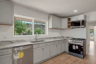 10842 S Pulido Cir, Cornville, AZ 86325 - Photo 11