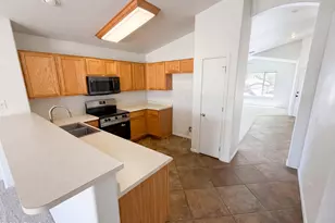 8271 N 112th Ave, Peoria, AZ 85345 - Photo 13