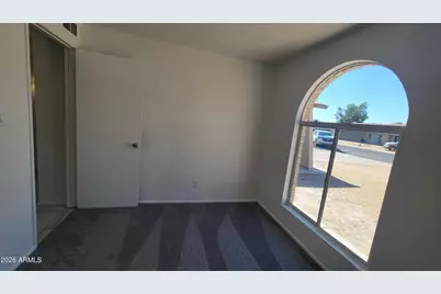 8017 W Meadowbrook Avenue, Phoenix, AZ 85033 - Photo 15