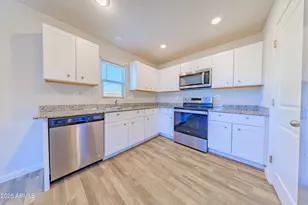 12245 W Delwood Dr, Arizona City, AZ 85123 - Photo 29