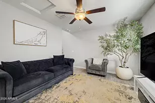 8037 W Agora Ln, Phoenix, AZ 85043 - Photo 3