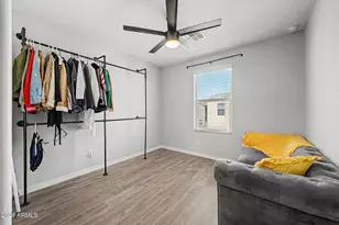 8037 W Agora Ln, Phoenix, AZ 85043 - Photo 21