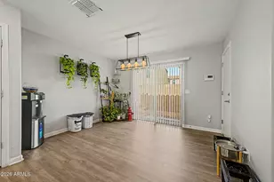 8037 W Agora Ln, Phoenix, AZ 85043 - Photo 5