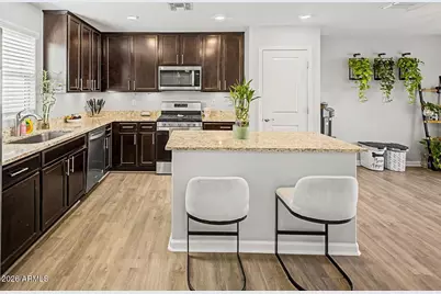8037 W Agora Lane, Phoenix, AZ 85043 - Photo 9