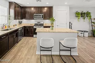 8037 W Agora Ln, Phoenix, AZ 85043 - Photo 9