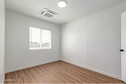 6618 S 22nd Place #2, Phoenix, AZ 85042 - Photo 9