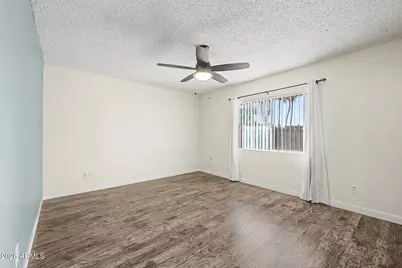 2956 W Sandra Terrace, Phoenix, AZ 85053 - Photo 9
