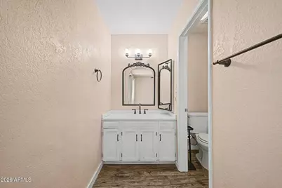 2956 W Sandra Terrace, Phoenix, AZ 85053 - Photo 11