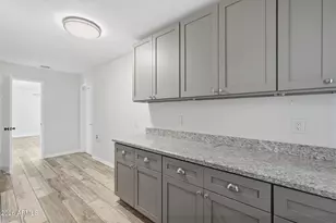 3411 W Hearn Rd, Phoenix, AZ 85053 - Photo 31