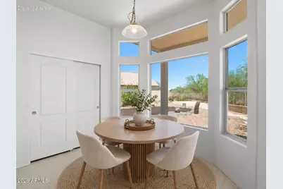 19599 N Coyote Lakes Parkway, Surprise, AZ 85378 - Photo 11