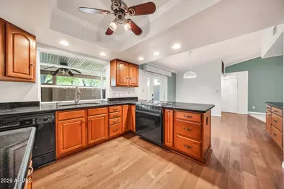 18202 N 45th Avenue, Glendale, AZ 85308 - Photo 9