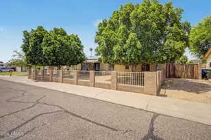 2110 W Morrow Dr, Phoenix, AZ 85027 - Photo 11