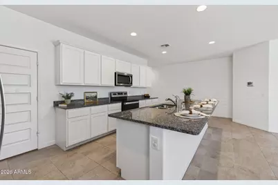 2421 W Sable Avenue, Apache Junction, AZ 85120 - Photo 15