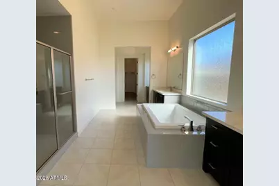 9273 W Country Club Trail, Peoria, AZ 85383 - Photo 17