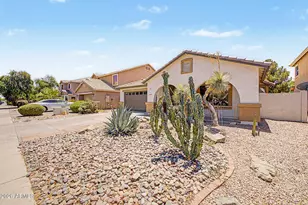 45613 W Dutchman Dr, Maricopa, AZ 85139 - Photo 3