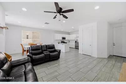 5804 N 90th Drive, Glendale, AZ 85305 - Photo 7