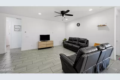 5804 N 90th Drive, Glendale, AZ 85305 - Photo 5