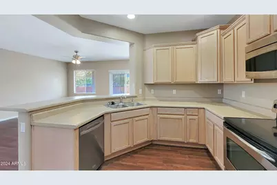 9037 W Plum Road, Peoria, AZ 85383 - Photo 15