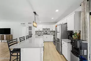 1010 W 13th St, Tempe, AZ 85281 - Photo 3