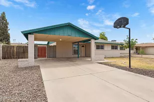 9855 N 56th Dr, Glendale, AZ 85302 - Photo 7