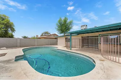 9855 N 56th Drive, Glendale, AZ 85302 - Photo 5