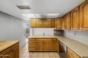 3039 W Morrow Dr, Phoenix, AZ 85027 - Photo 11