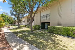 6125 E Indian School Rd, Scottsdale, AZ 85251 - Photo 23