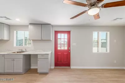 9424 N 2nd Place, Phoenix, AZ 85020 - Photo 7
