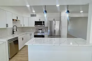 2401 E Meadowbrook Ave, Phoenix, AZ 85016 - Photo 11