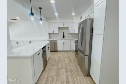 2401 E Meadowbrook Avenue, Phoenix, AZ 85016 - Photo 9