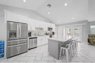 8740 W Keim Drive, Glendale, AZ 85305 - Photo 15