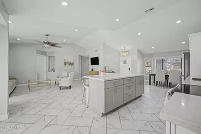 8740 W Keim Drive, Glendale, AZ 85305 - Photo 19