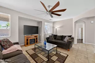 13849 W Lisbon Ln, Surprise, AZ 85379 - Photo 23