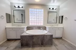 550 S Emerson St, Chandler, AZ 85225 - Photo 17