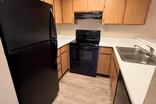 825 S River Dr, Tempe, AZ 85281 - Photo 9