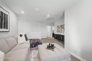 1724 W Bonanza Dr, Phoenix, AZ 85085 - Photo 23