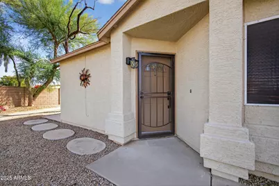 6831 S Oakmont Drive, Chandler, AZ 85249 - Photo 3