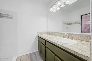 10640 North 11th St, Phoenix, AZ 85020 - Photo 13